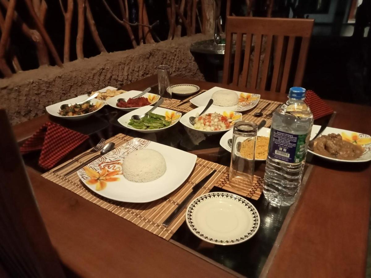 אודוואלאווה Induwara Safari Resort מראה חיצוני תמונה