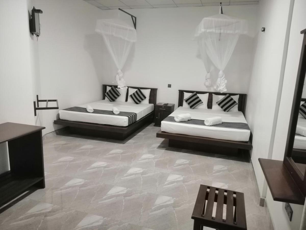 אודוואלאווה Induwara Safari Resort מראה חיצוני תמונה