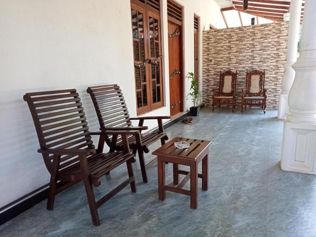 אודוואלאווה Induwara Safari Resort מראה חיצוני תמונה